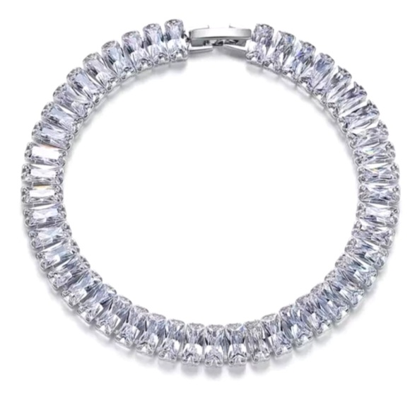 Swarovski Elements 925 Sterling Silver Baguette Tennis Bracelet NEW - Picture 1 of 13